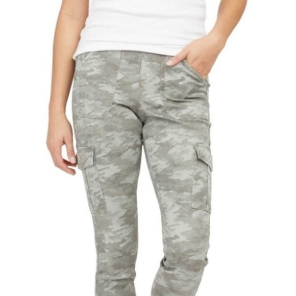 Spanx Stretch Twill Ankle Camo Cargo Pant - Picture 3 of 6